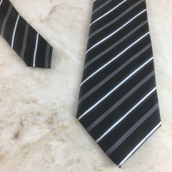 VERSA BLACK & SILVER REGIMENT TIE - Picture 8 of 14